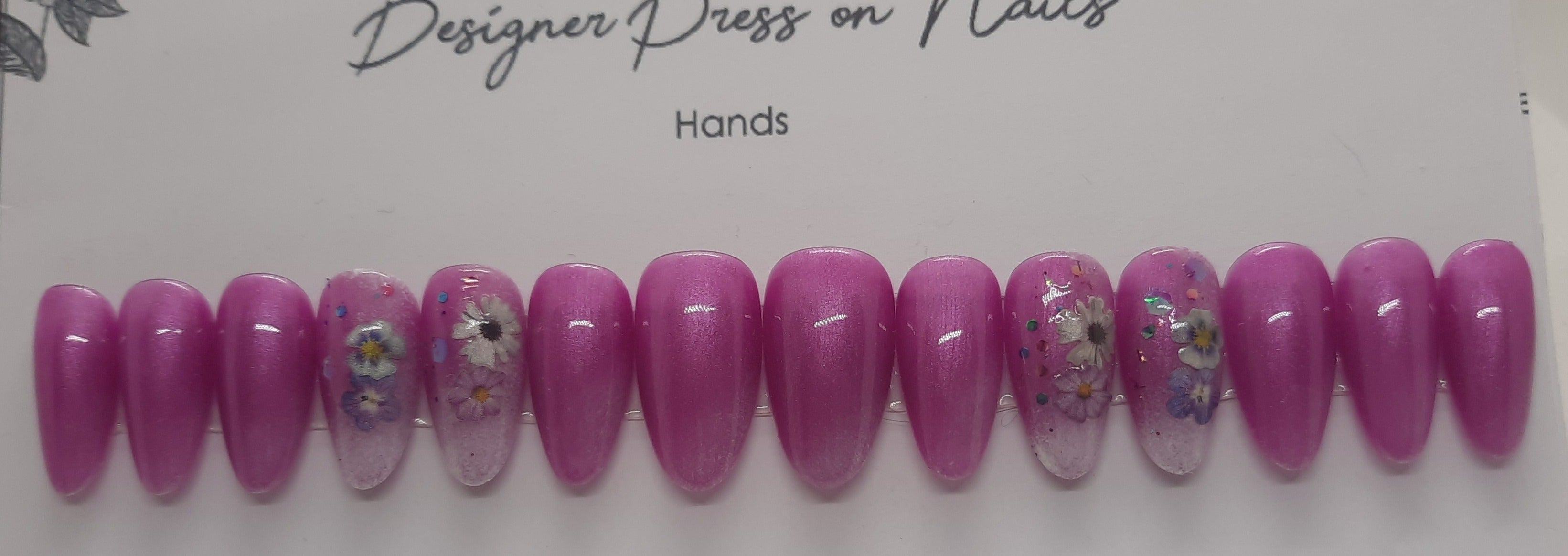 Designer Gel Press on Nails (24-26 Nails with Full Preparation Kit, Glue and Tabs)