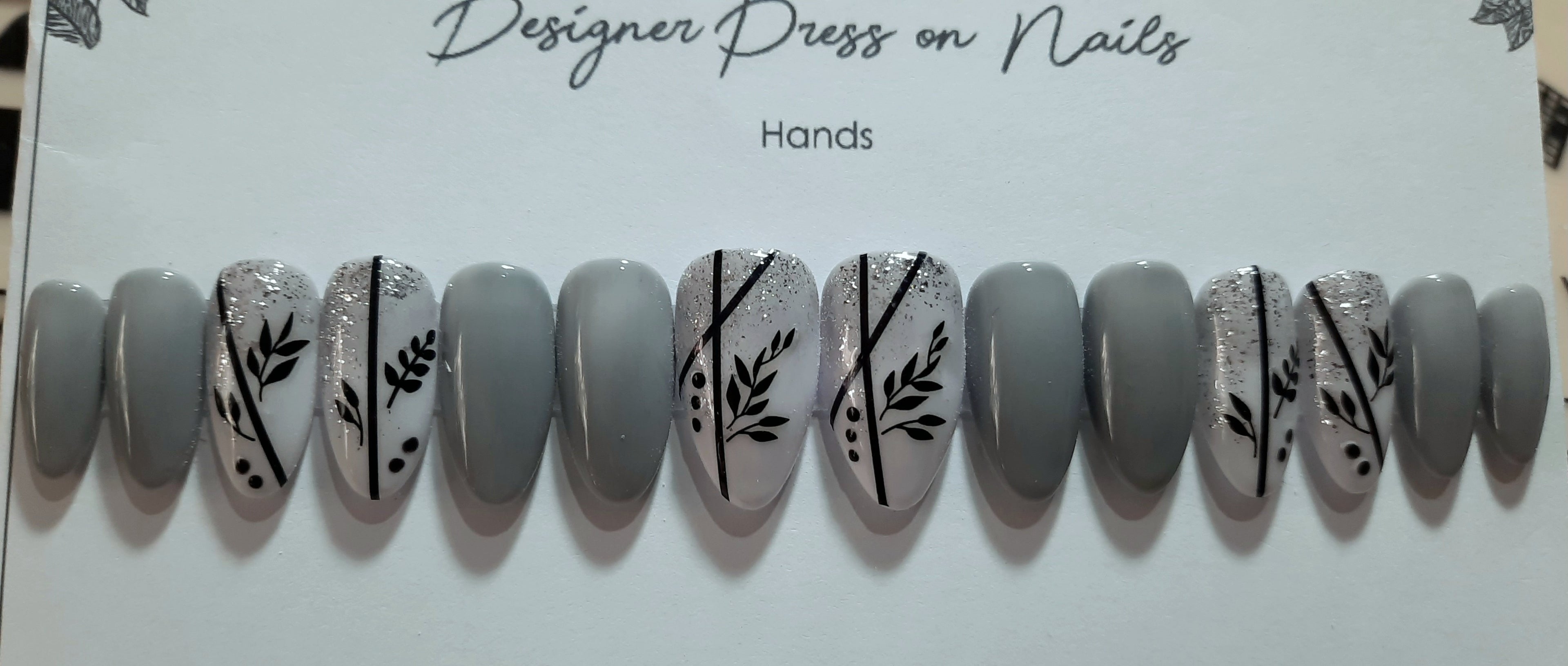 Designer Gel Press on Nails (24-26 Nails with Full Preparation Kit, Glue and Tabs)