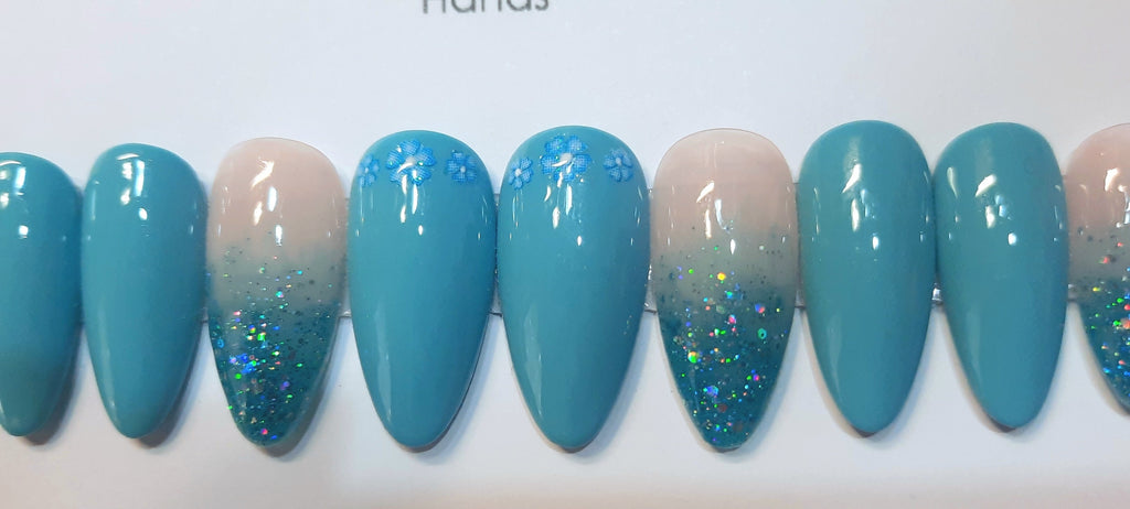 Designer Gel Press on Nails (24-26 Nails with Full Preparation Kit, Glue and Tabs)