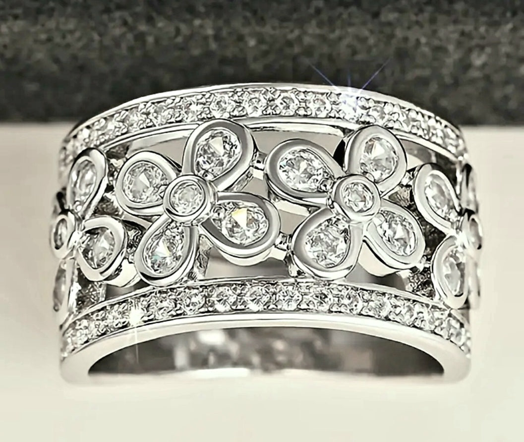 Rings Pure Titanium Flower inlaid Cut with Zirconia's