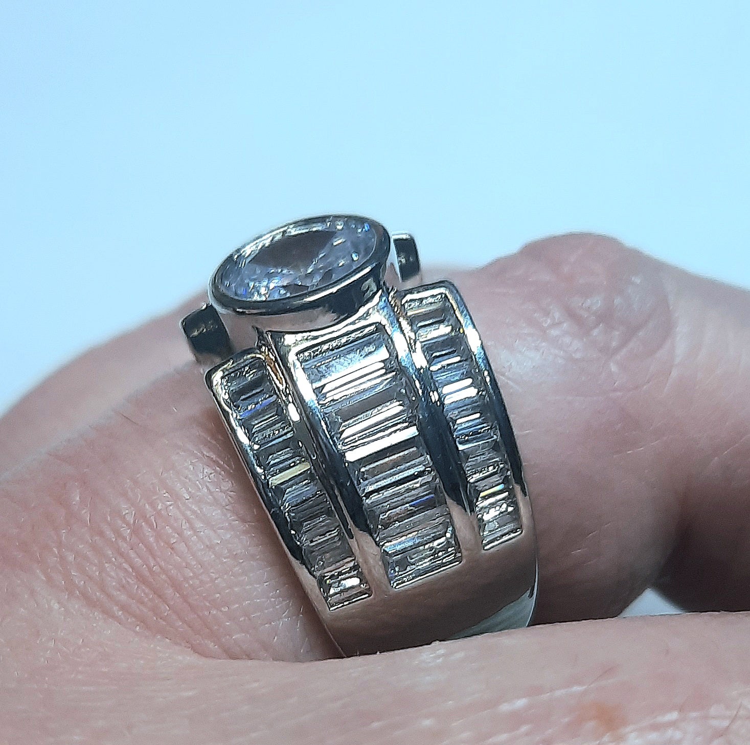 Rings Real Titanium Beautiful Round Cut Moissanite and Triangle Zirconia's