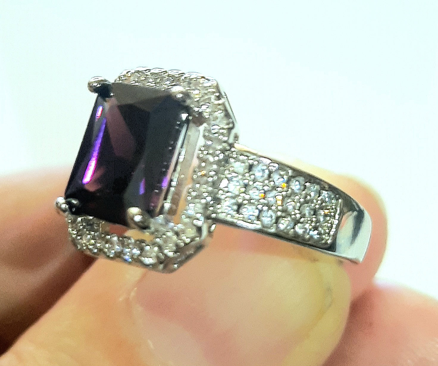 Rings 925 Silver Vintage Amethyst Zirconia with small Zirconia's. No Tarnish