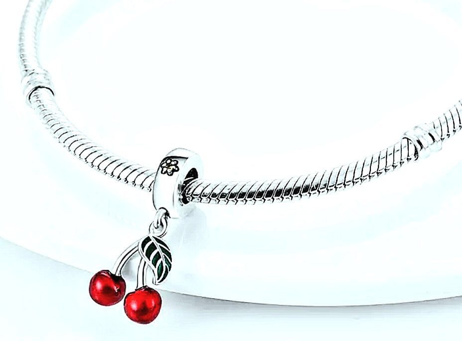 Charms 925 Silver Cherry With Leave and Small Zirconia detail