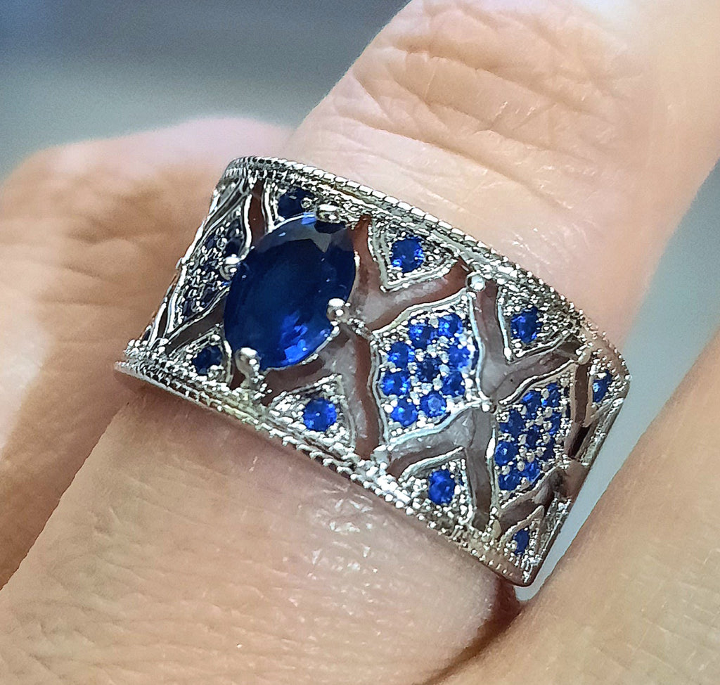 Rings 925 Sterling Silver Blue Sapphire Zirconia's Band. Beautiful Setting