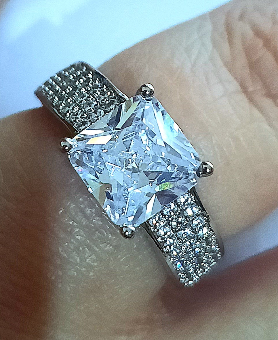 Rings 925 Silver Moissanite Band Ring with Multiple Zirconia's