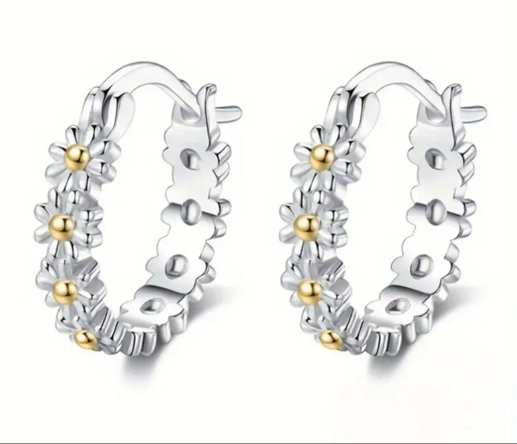 Earrings 925 Silver Multiple Daisies in a Row Huggie Hoops
