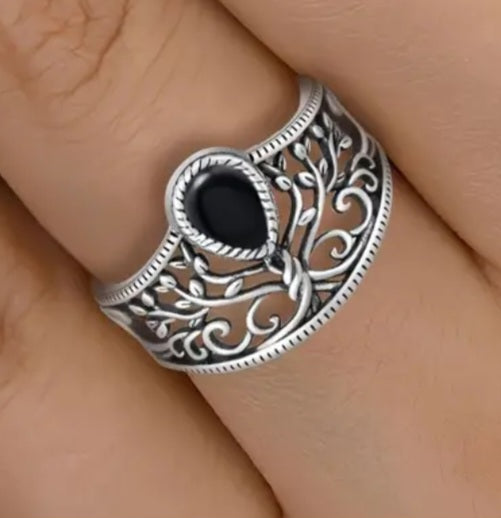 Rings Victorian Filigree Black Onyx Wide Band