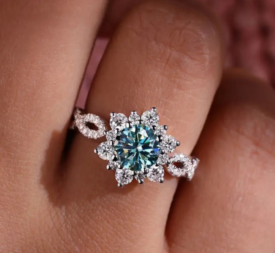 Rings 925 Silver Snowflake Sea Blue and White Zirconia's in a Beautiful Setting