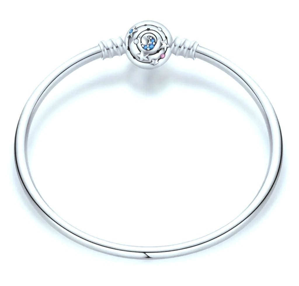 Bracelets 925 Silver Star Track Bangle with open clip clasp. 19cm