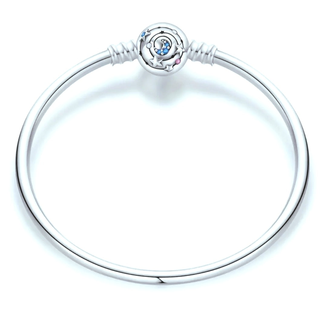 Bracelets 925 Silver Star Track Bangle with open clip clasp. 19cm