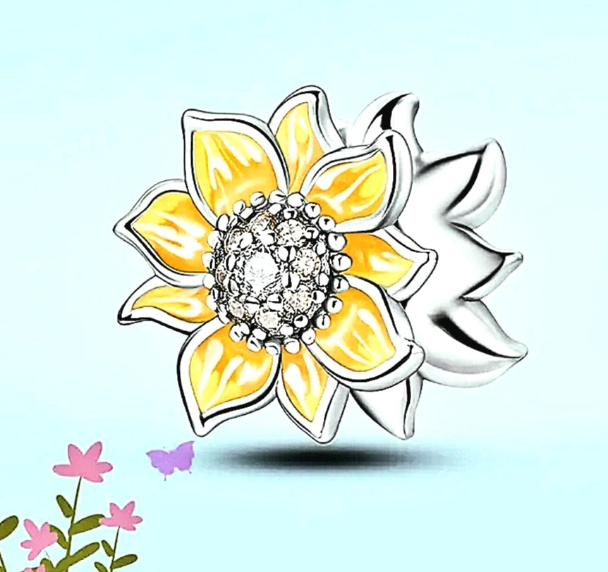 Charms A Beautiful Sunflower Charm in 925 Silver with Small Zirconia Stones Centre