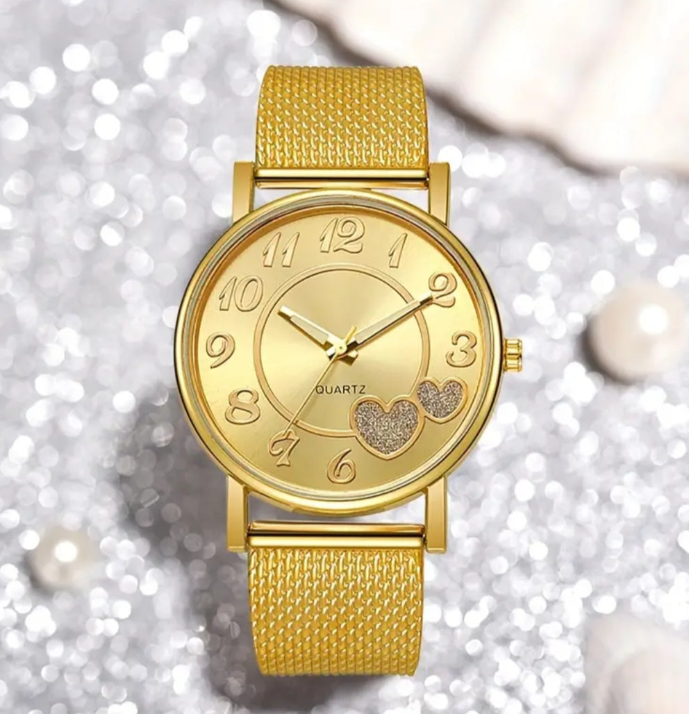 Watches Faux Leather adjustable band Quartz Watches with Heart Details